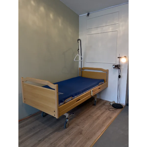3 funkciós ápolási ágy időseknek vagy mozgásukban korlátozott személyeknek.