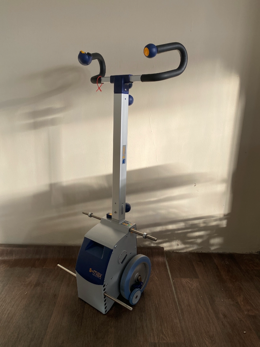 AAT S-max lépcsőjárógép oldalnézetből